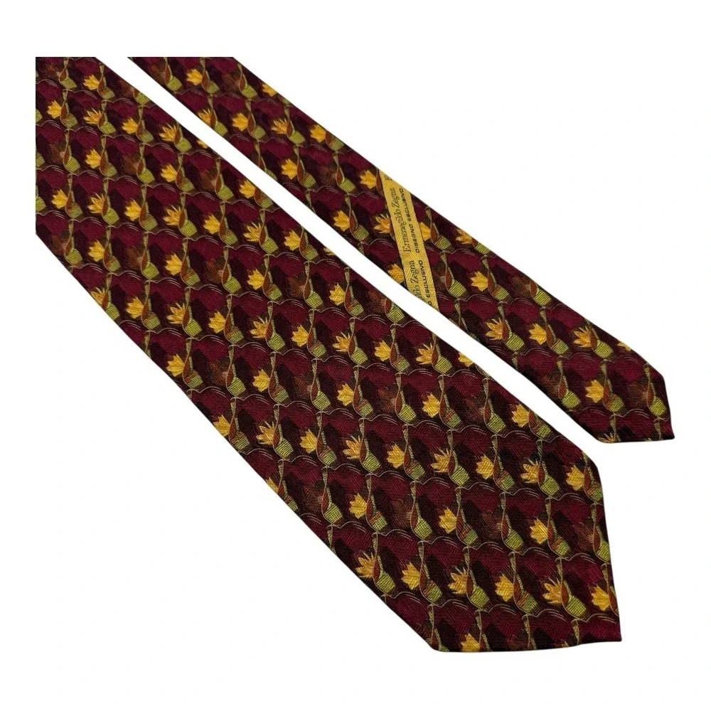 Ermenegildo Zegna Red Silk Tie Floral Abstract Design 3.75x58 Made‎ in Italy